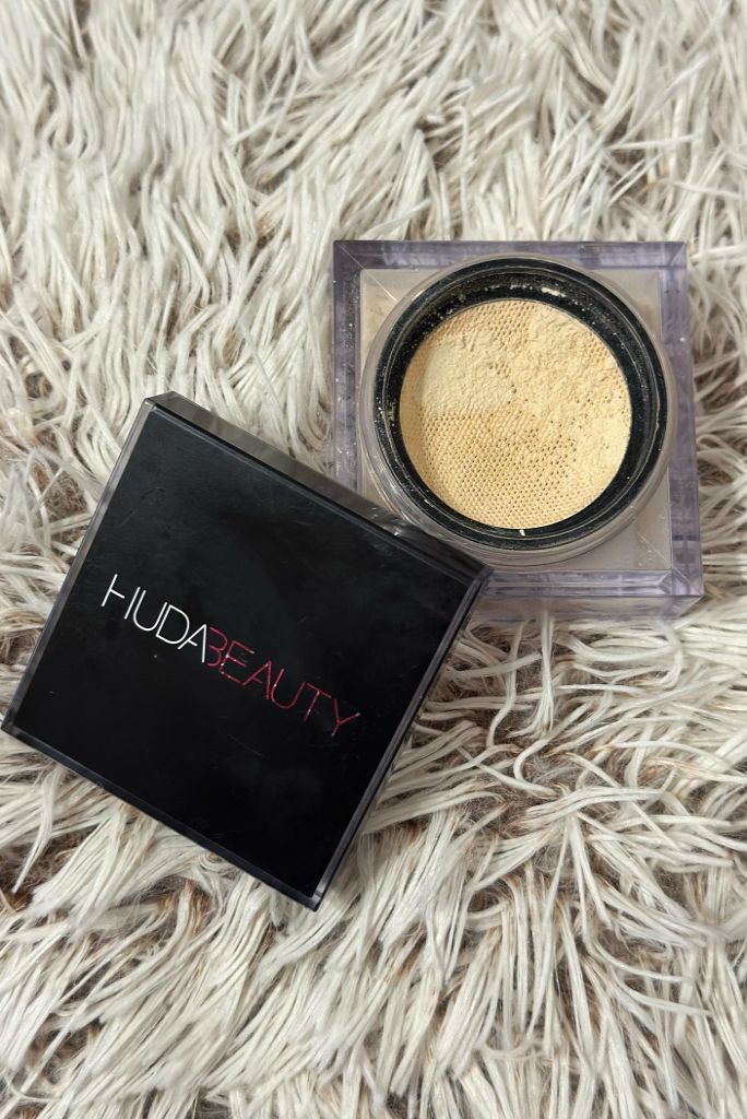 huda beauty powder